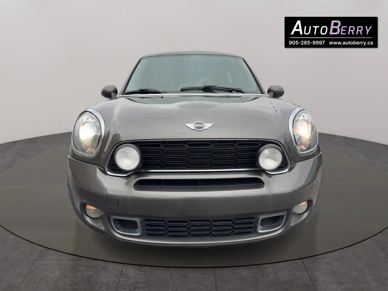 MINI Cooper Countryman снимка MINI Cooper Countryman