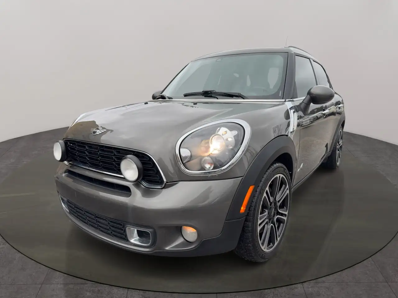MINI Cooper Countryman снимка MINI Cooper Countryman
