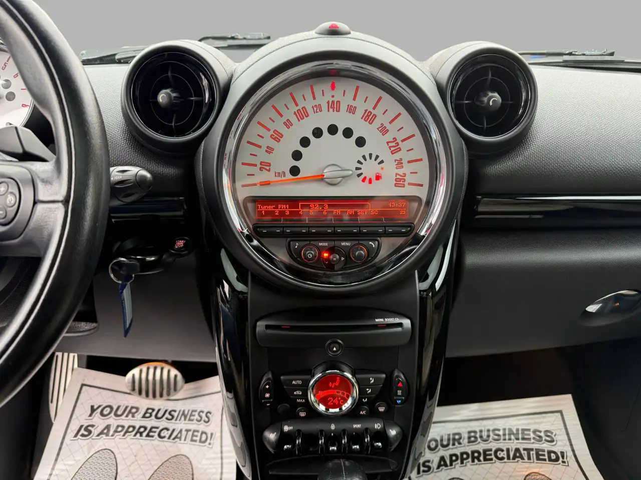 MINI Cooper Countryman снимка MINI Cooper Countryman