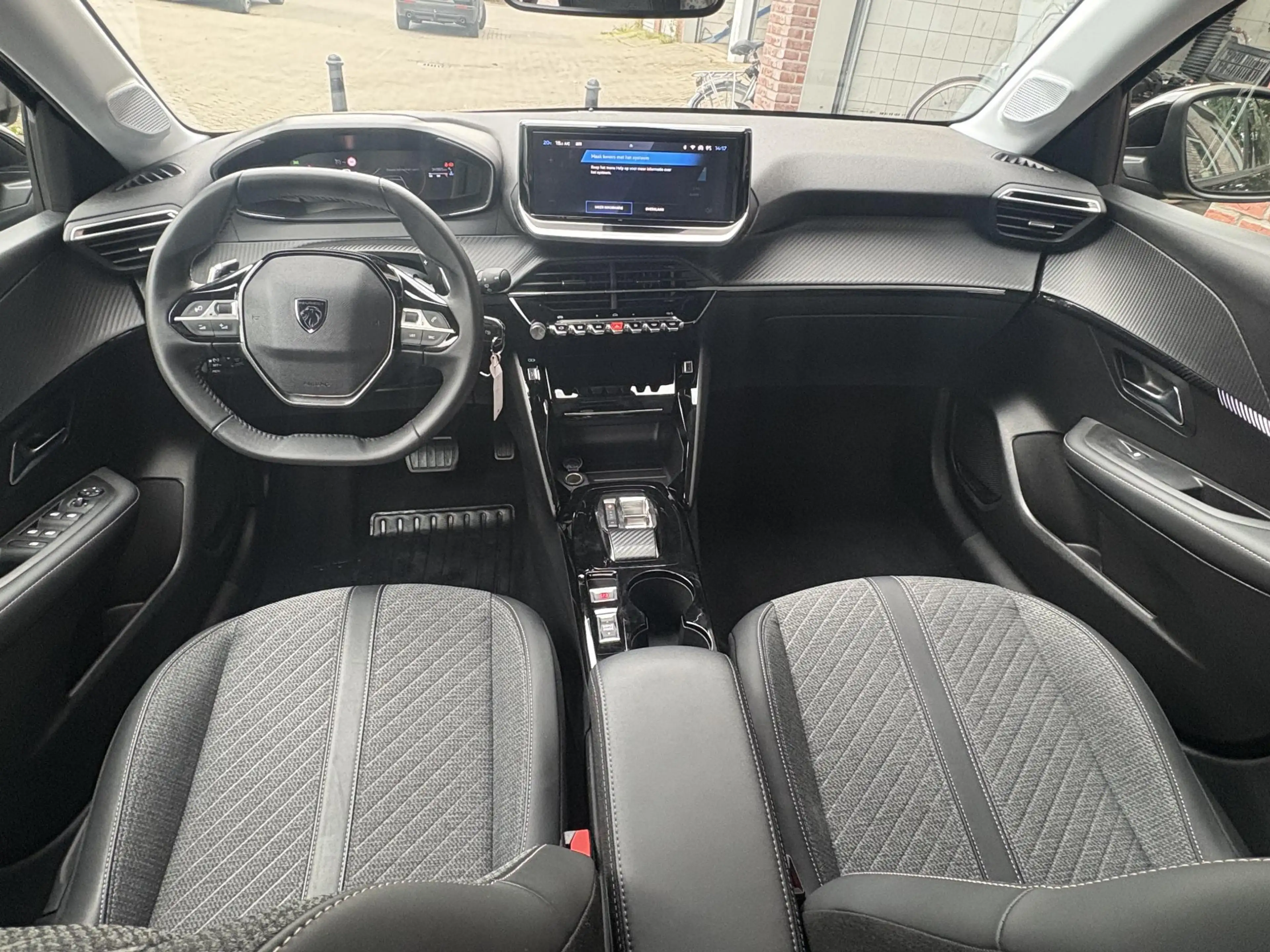 Peugeot 208 Allure 1.2 Turbo 100pk EAT8 | 3D i-COCKPIT® | NAVI — photo 12
