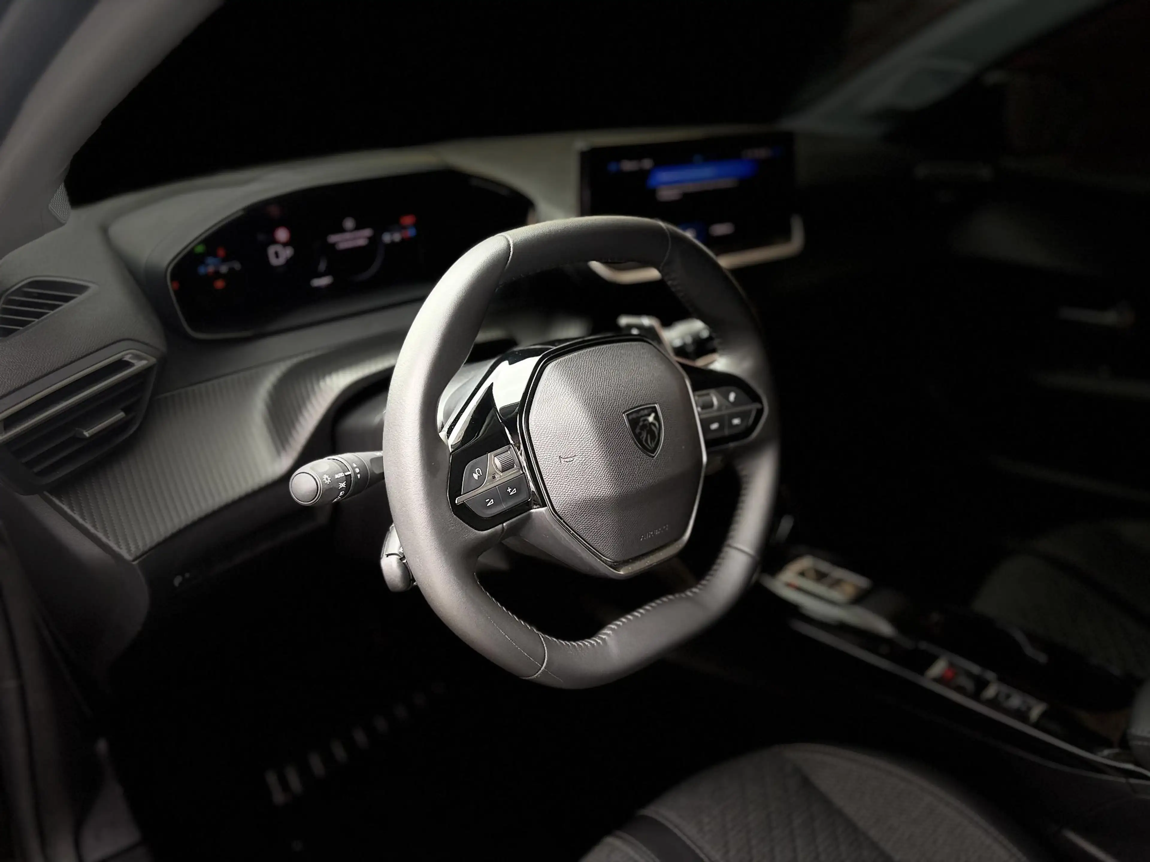 Peugeot 208 Allure 1.2 Turbo 100pk EAT8 | 3D i-COCKPIT® | NAVI — photo 14