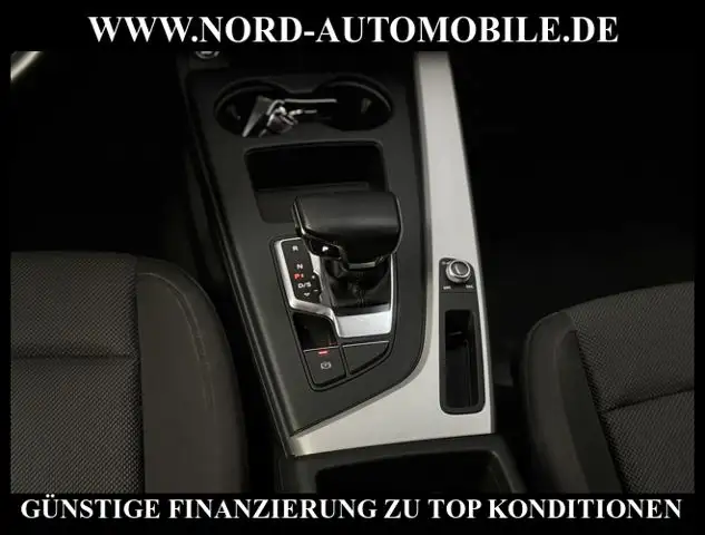 Audi A4 view 21