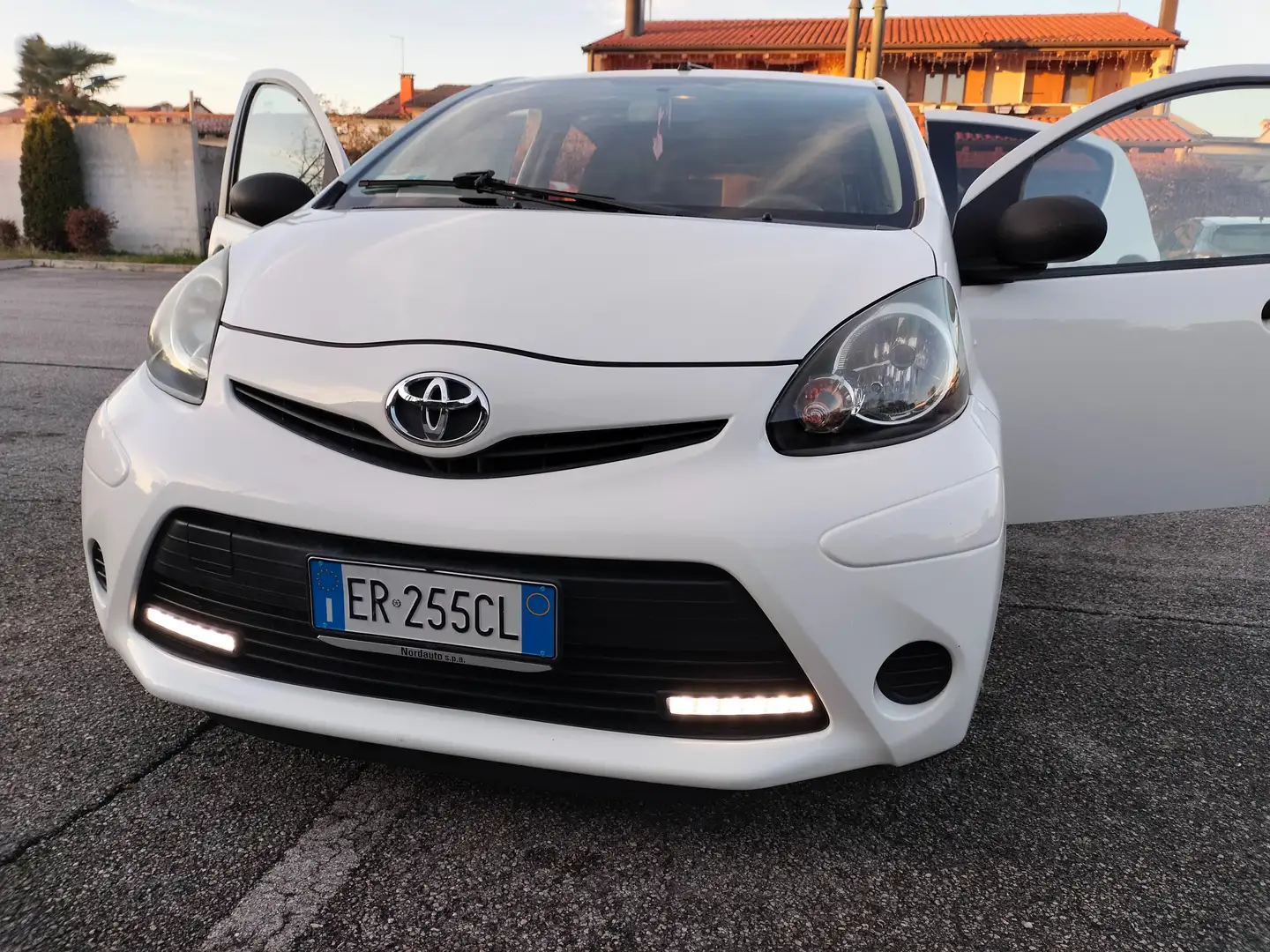Toyota Aygo Aygo 5p 1.0 Lounge connect Bianco - 2