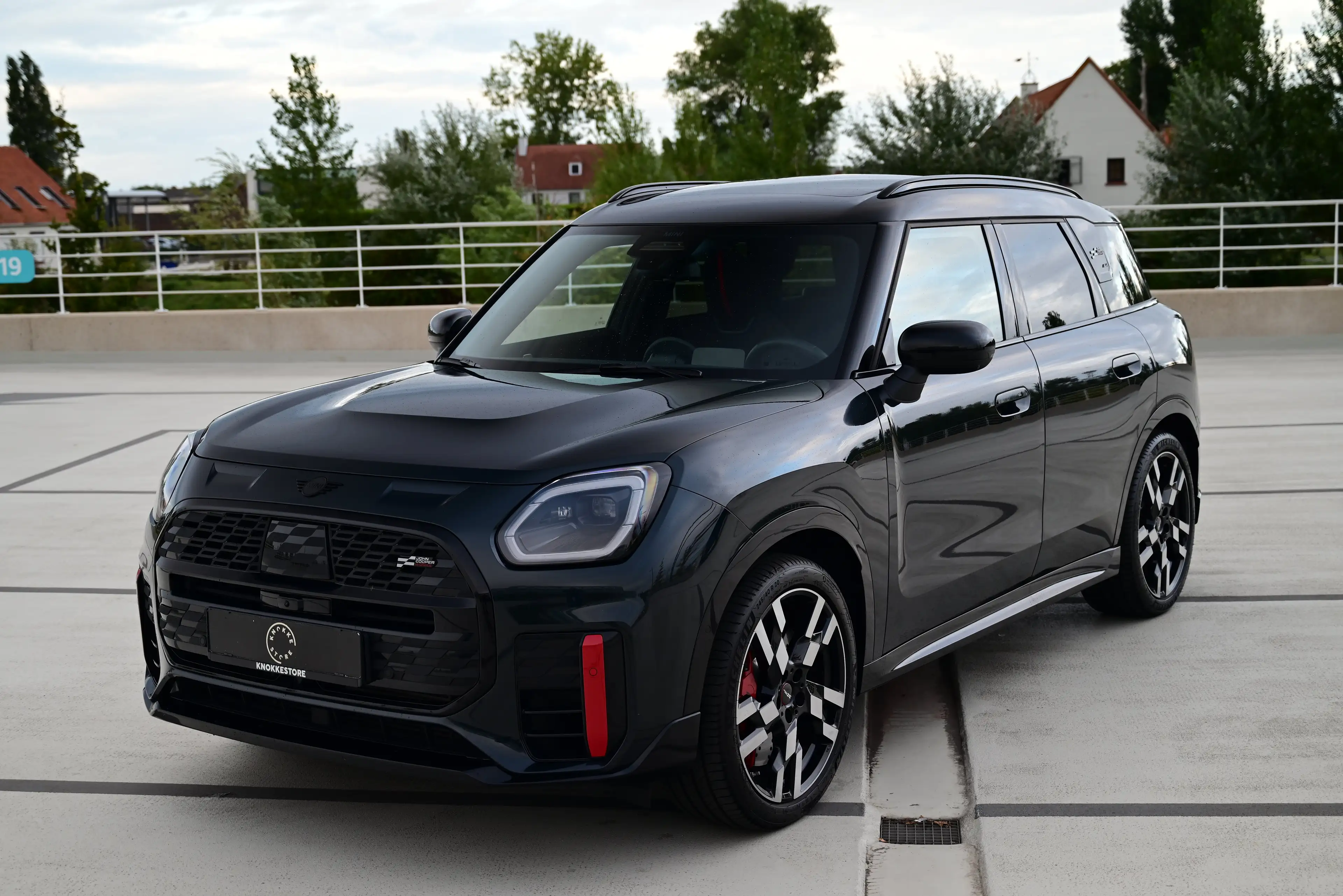 MINI JCW Countryman All4 ALL4 / XL / SUNROOF / ELEK SEATS / 360 CAMERA — photo 4
