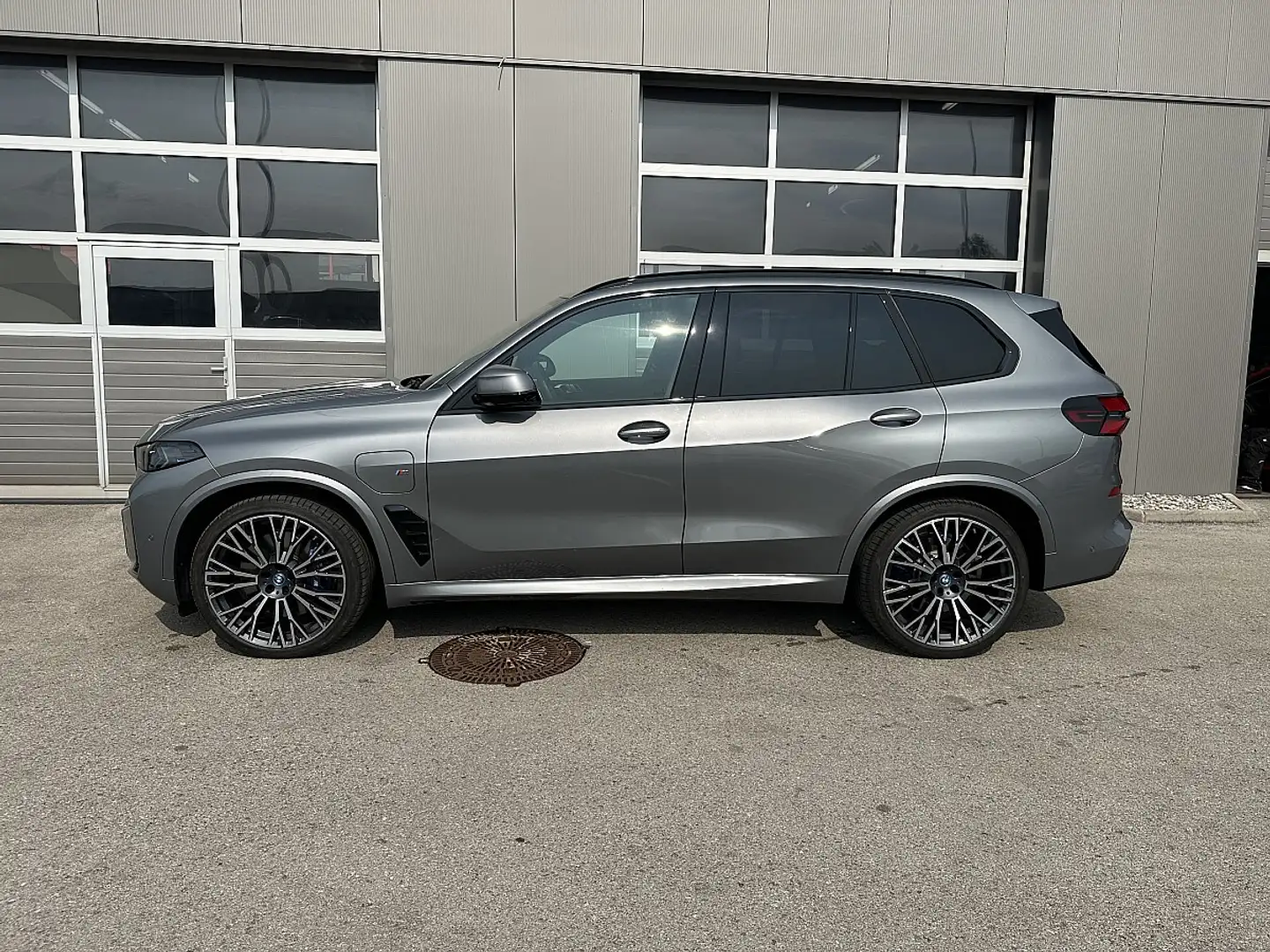 BMW X5 xDrive50e PHEV 25,7kWh Aut. Grau - 1