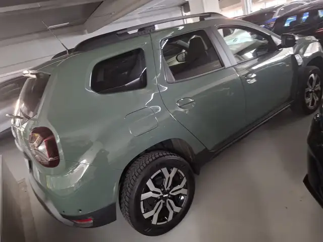 Dacia Duster view 5