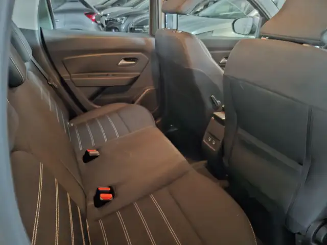 Dacia Duster view 7