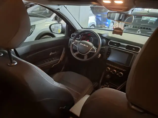Dacia Duster view 6