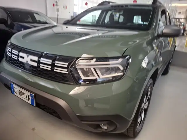 Dacia Duster view 13