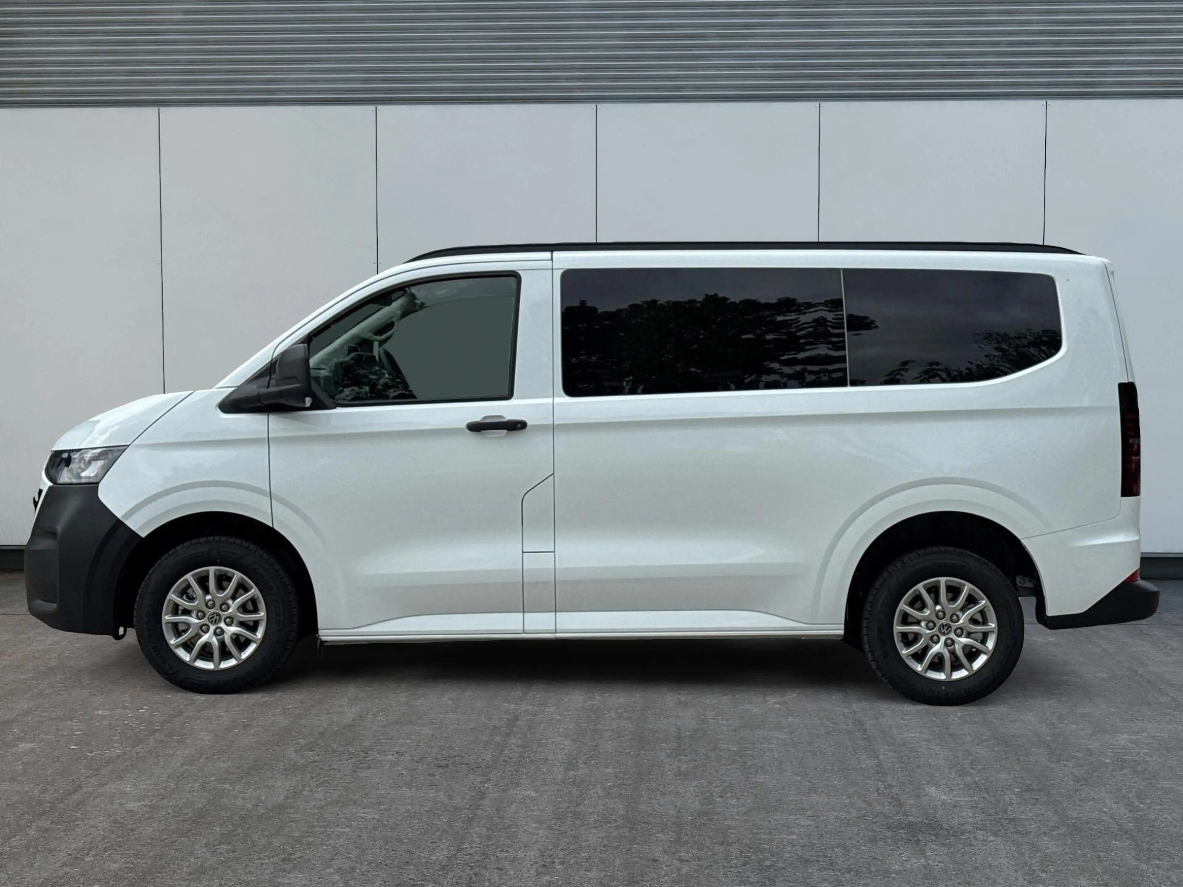 Volkswagen T7 Caravelle Basis KR 9-Sitzer+AHK+LED+KAM+PDC+SHZ+ALU+GJR 2... — photo 2