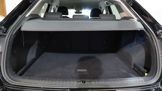 Audi Q3 view 12