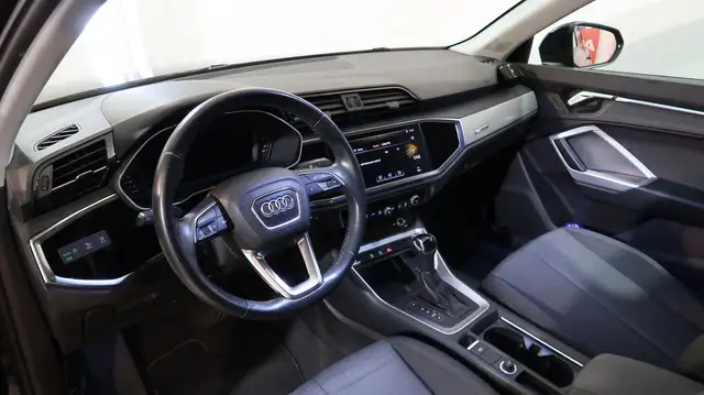 Audi Q3 view 2