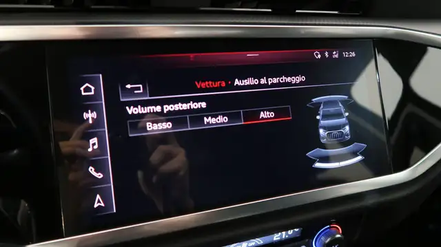Audi Q3 view 15