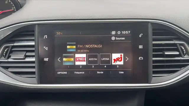 Peugeot 308 view 13
