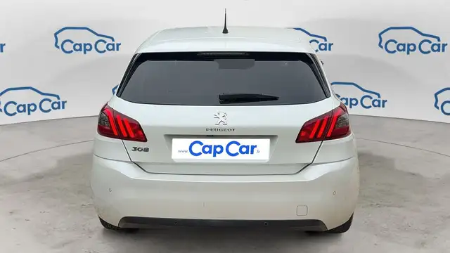 Peugeot 308 view 3