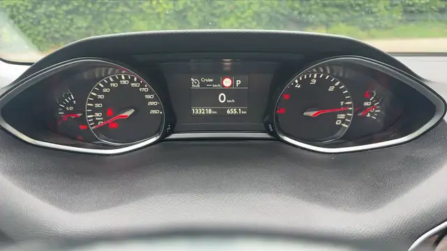 Peugeot 308 view 12