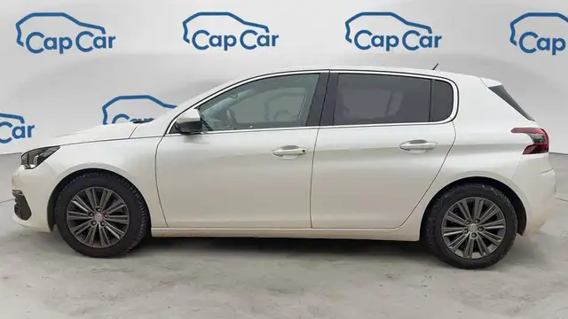 Peugeot 308 view 2