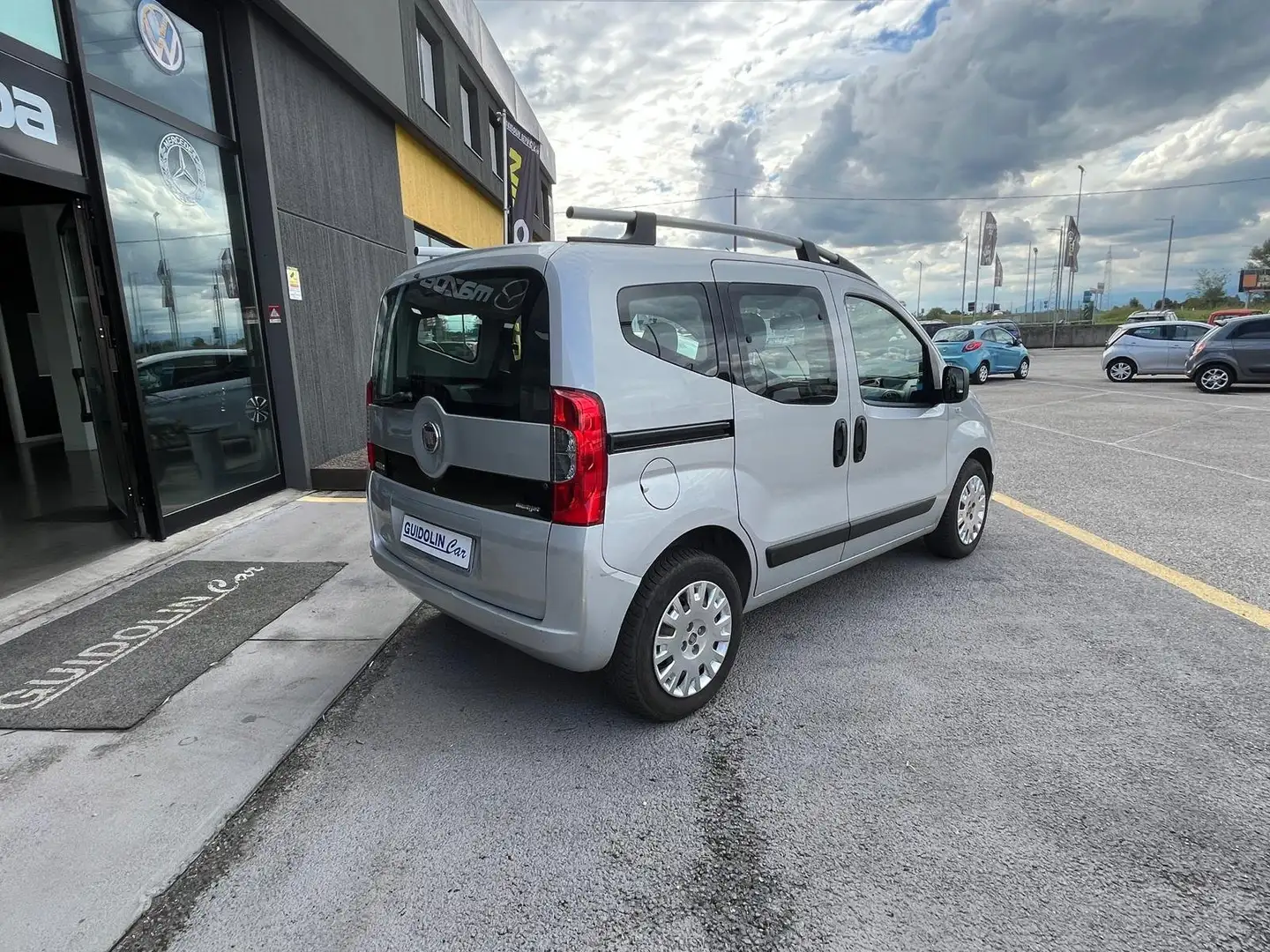 Fiat Qubo 1.3 MJT 75CV FRIZIONE + CATENA NUOVO! RETROCAM Silber - 2