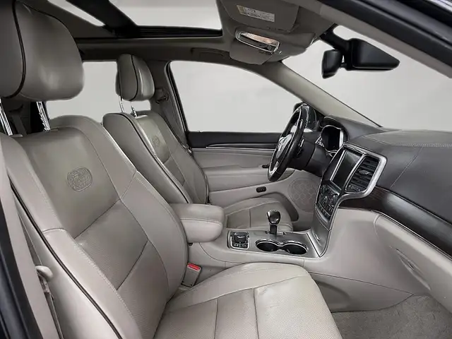 Jeep Grand Cherokee view 8