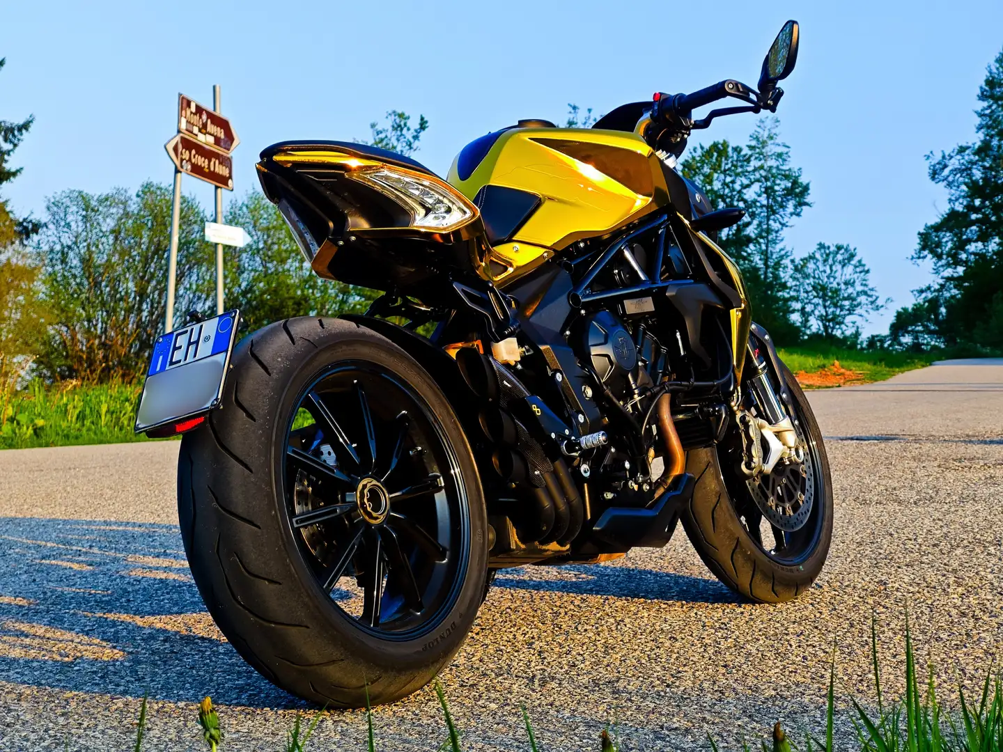 MV Agusta Dragster 800 ABS - 2