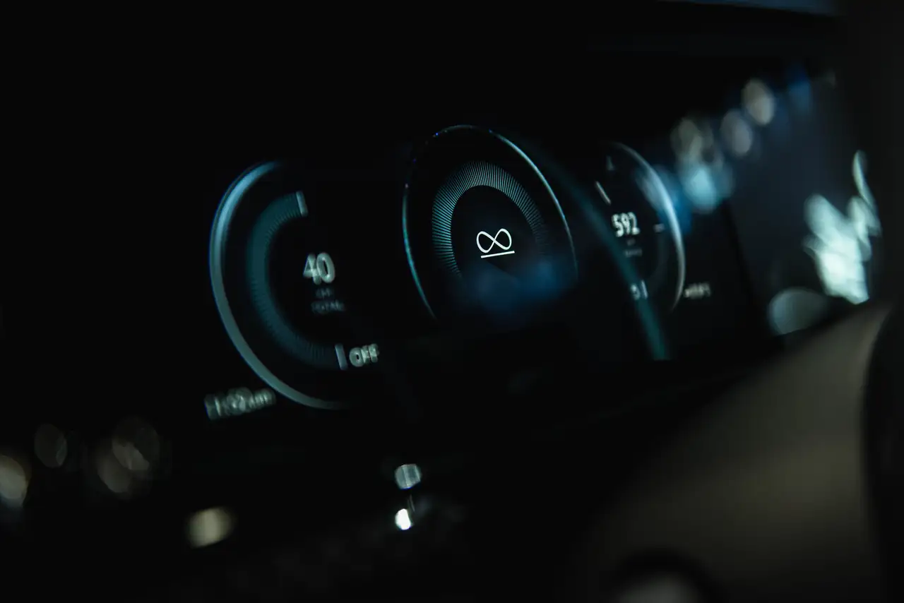 Rolls-Royce Cullinan снимка Rolls-Royce Cullinan