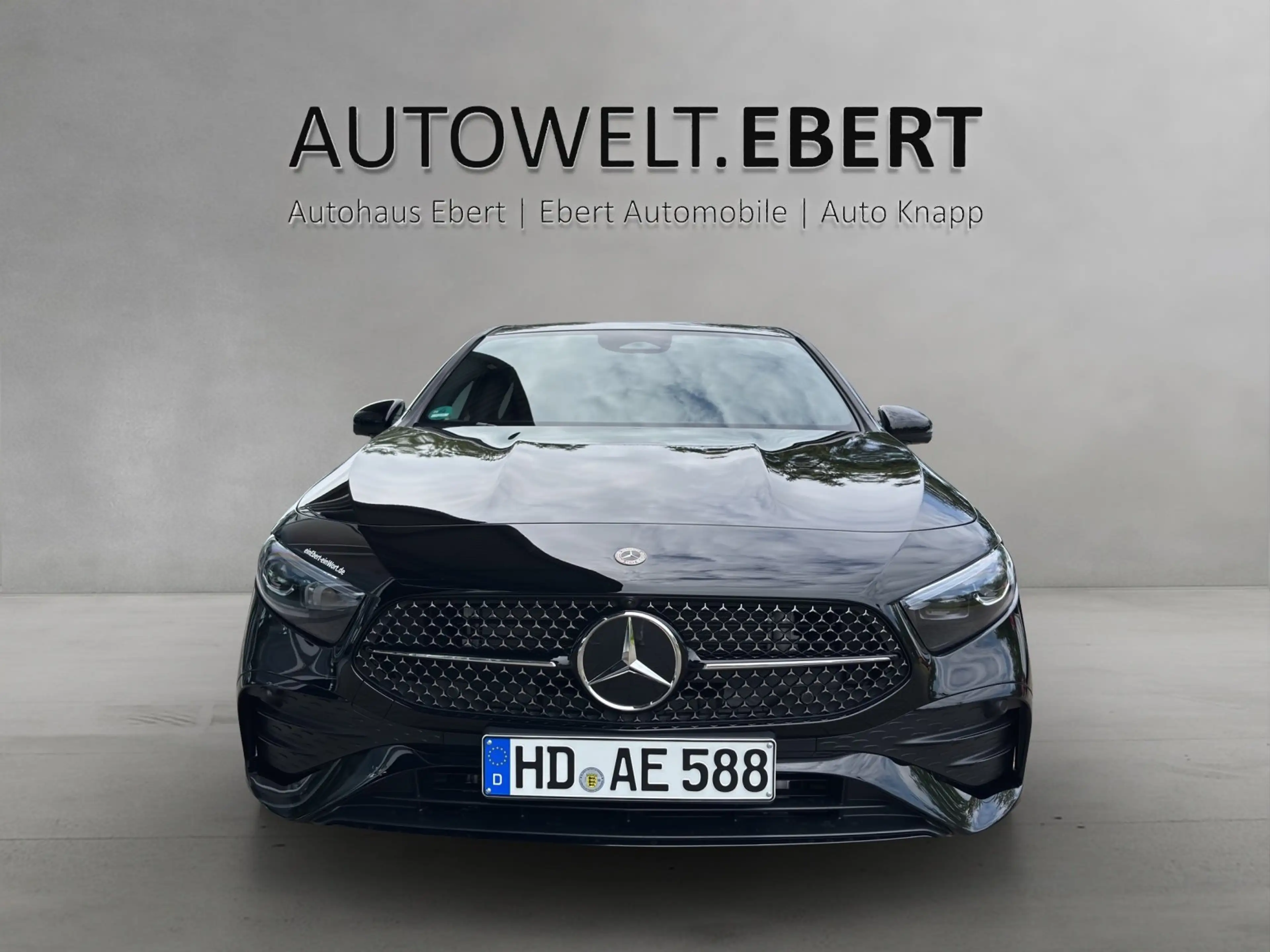 Mercedes-Benz A 220 d AMG 360 Distr AHK DigiLight Pano Burme — photo 6