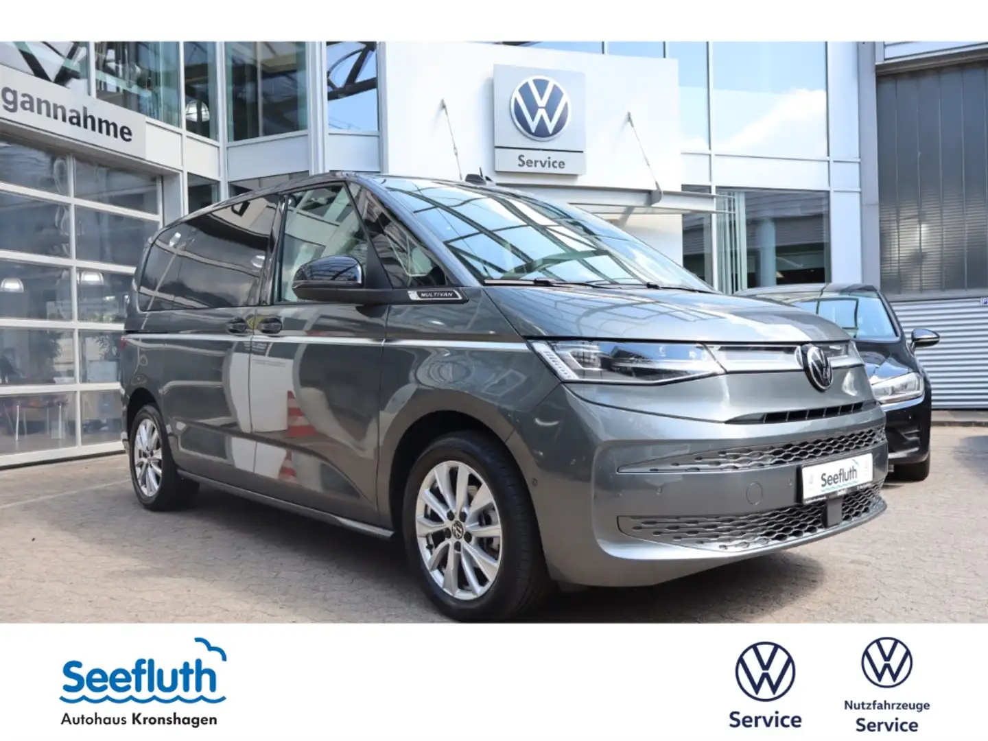 Volkswagen T7 Multivan 2.0 TDI DSG AHK Pano Matrix Style RFK Gris - 1