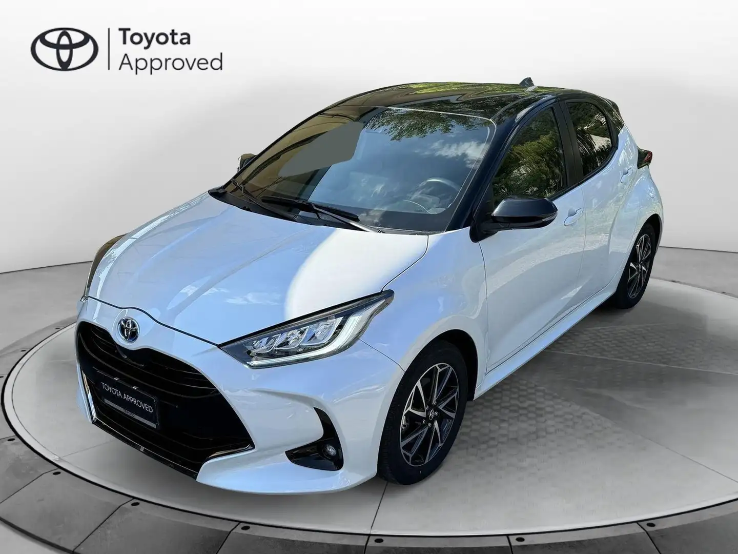 Toyota Yaris 1.5 Hybrid 5 porte Style Bianco - 1