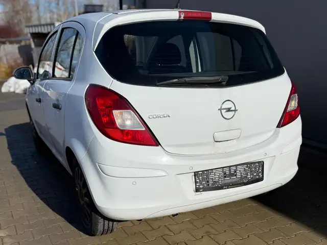 Opel Corsa view 10