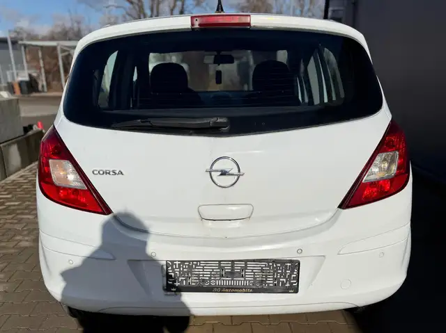Opel Corsa view 11
