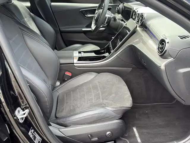 Mercedes-Benz C-Class view 13
