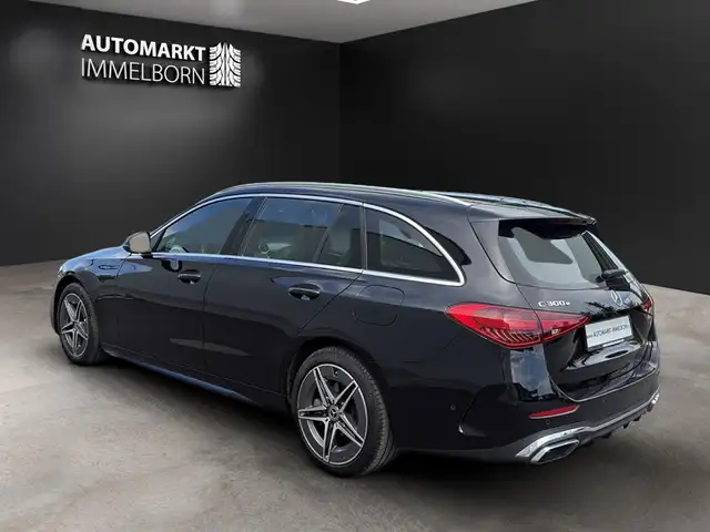 Mercedes-Benz C-Class view 6