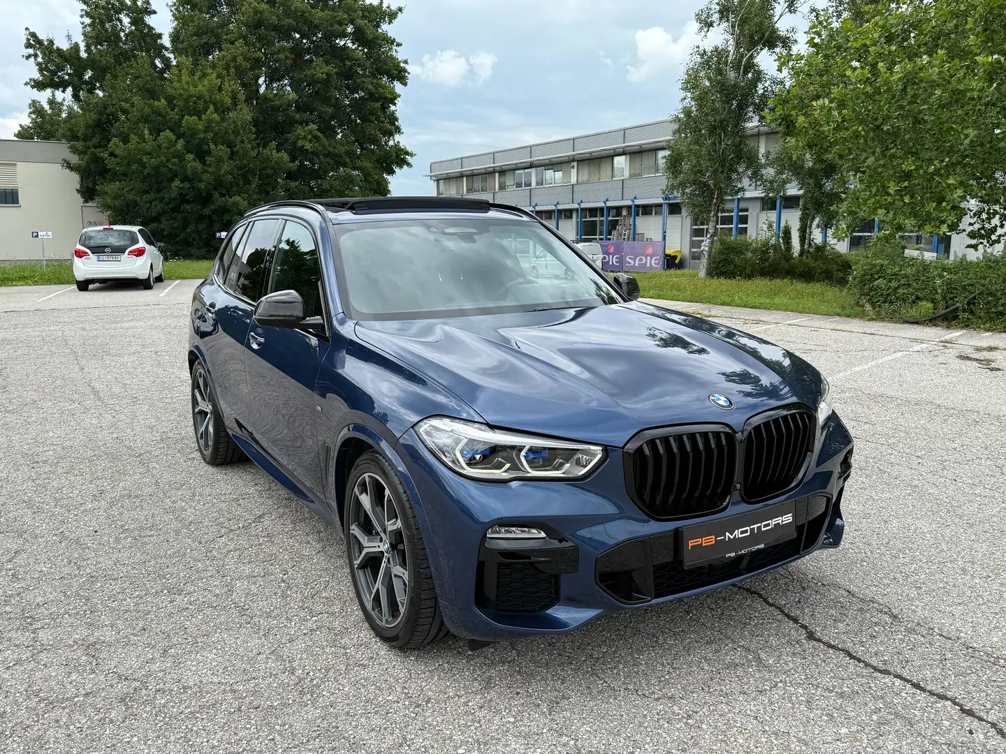 BMW X5 xDrive 30d M Sport 21" Laser Panorama SKY Lounge Blau - 2