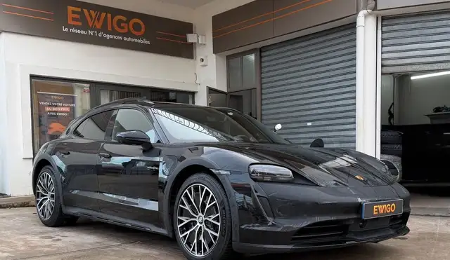 Porsche Taycan main image