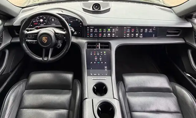 Porsche Taycan view 11