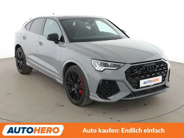 Audi RS Q3 view 8