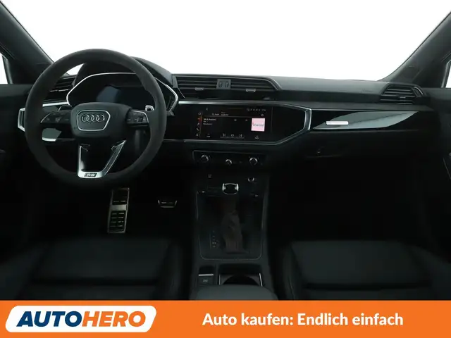 Audi RS Q3 view 12