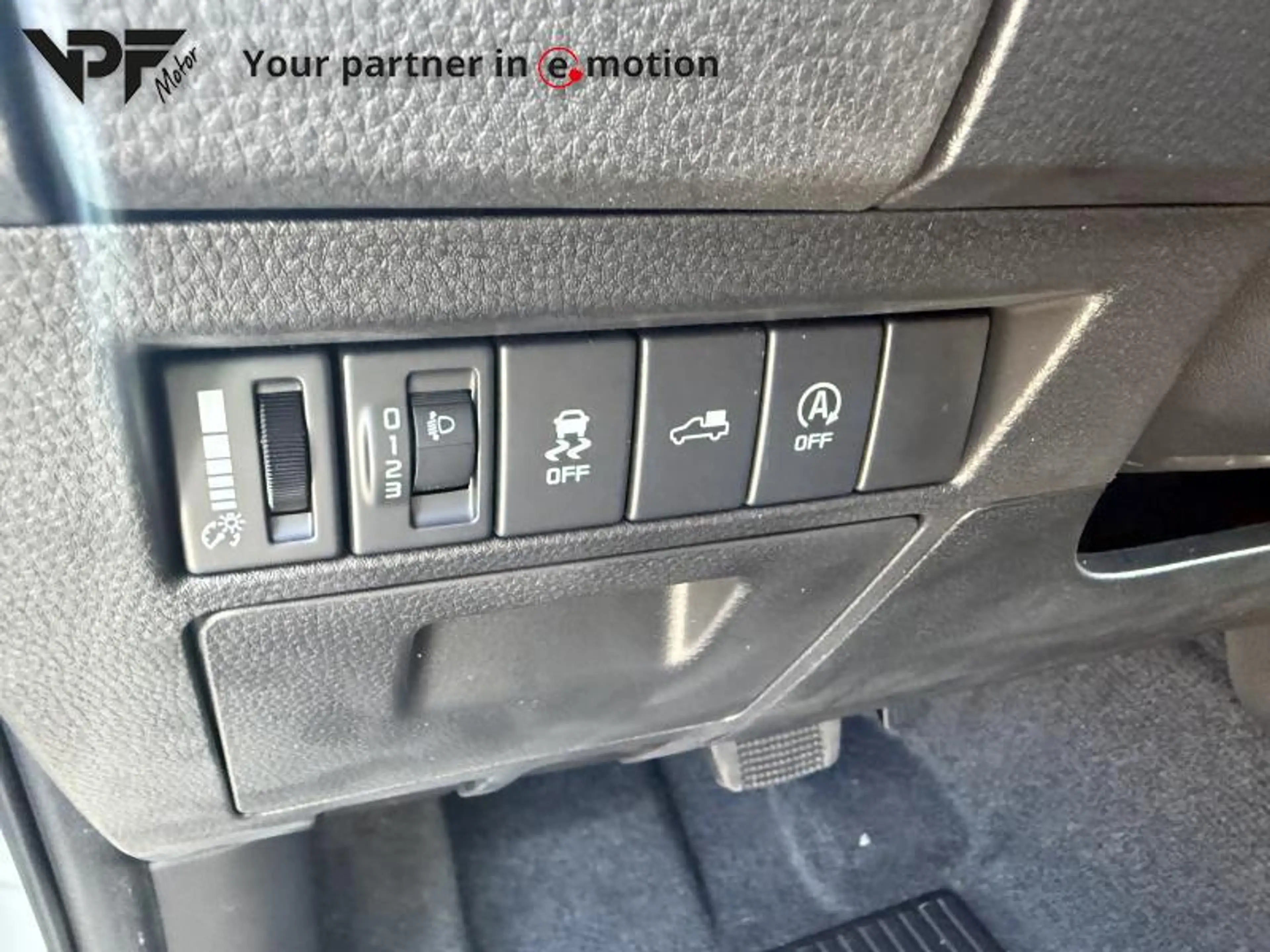 Isuzu D-Max 2.2D MY26 LSX 8traps automaat — photo 15