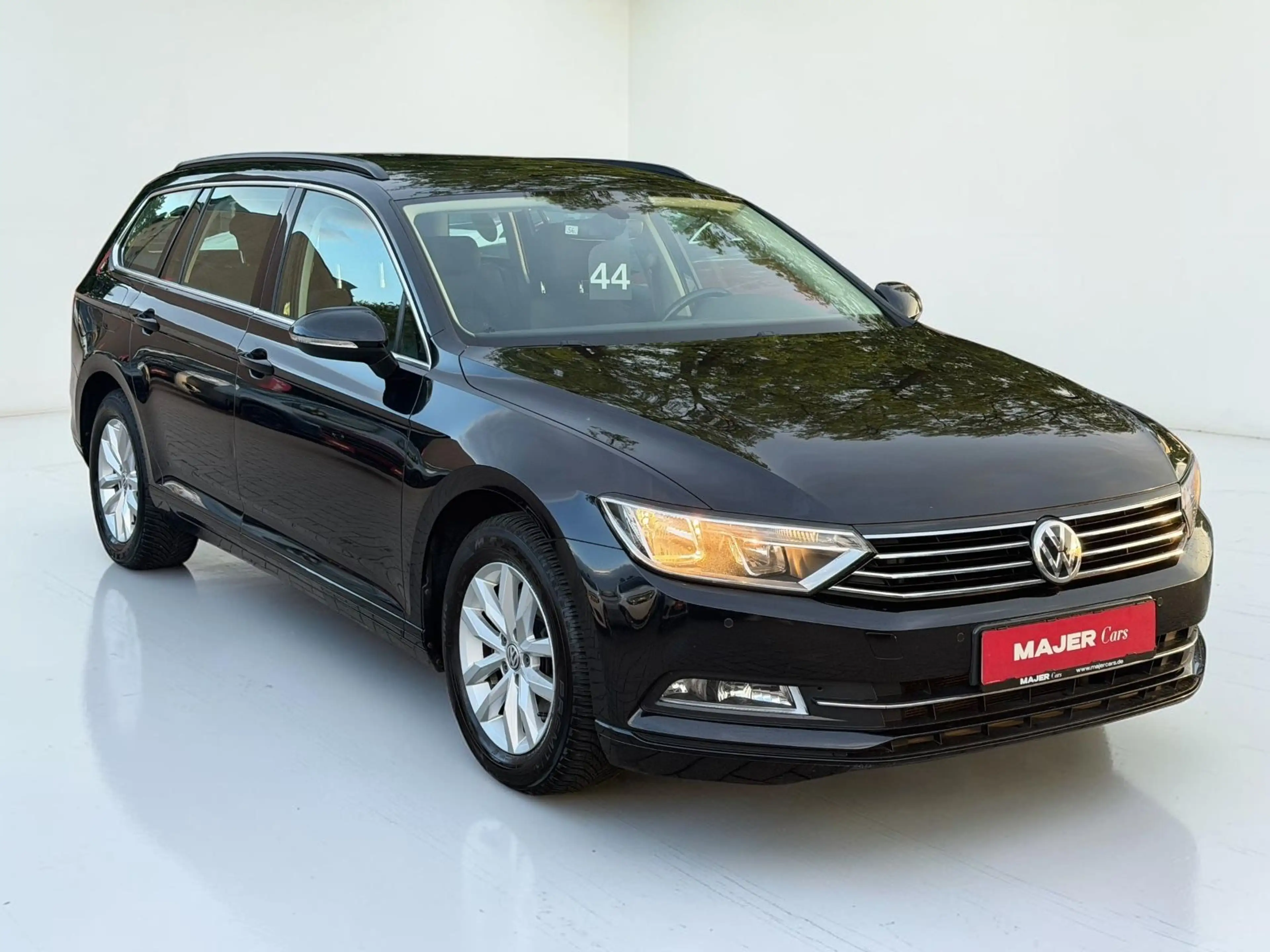 Volkswagen Passat Variant Comfortline NAVI*MASSAGE*ACC*AUT — photo 4