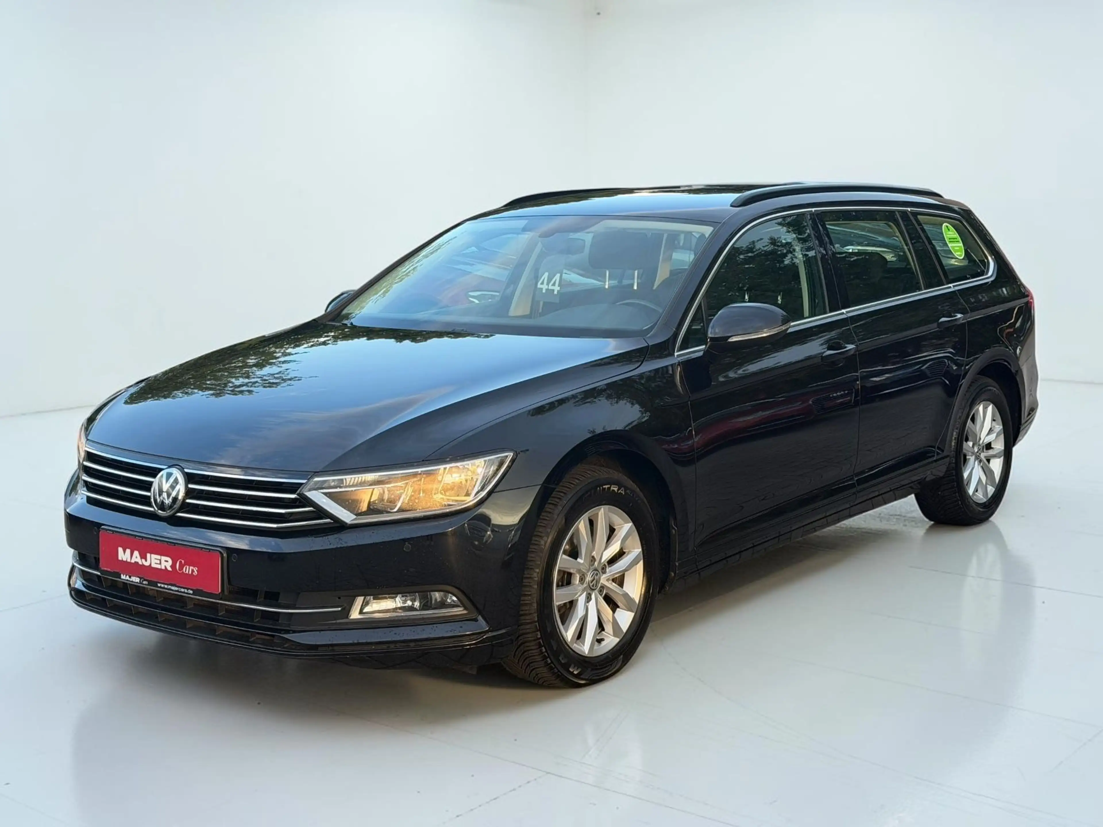 Volkswagen Passat Variant Comfortline NAVI*MASSAGE*ACC*AUT — photo 2