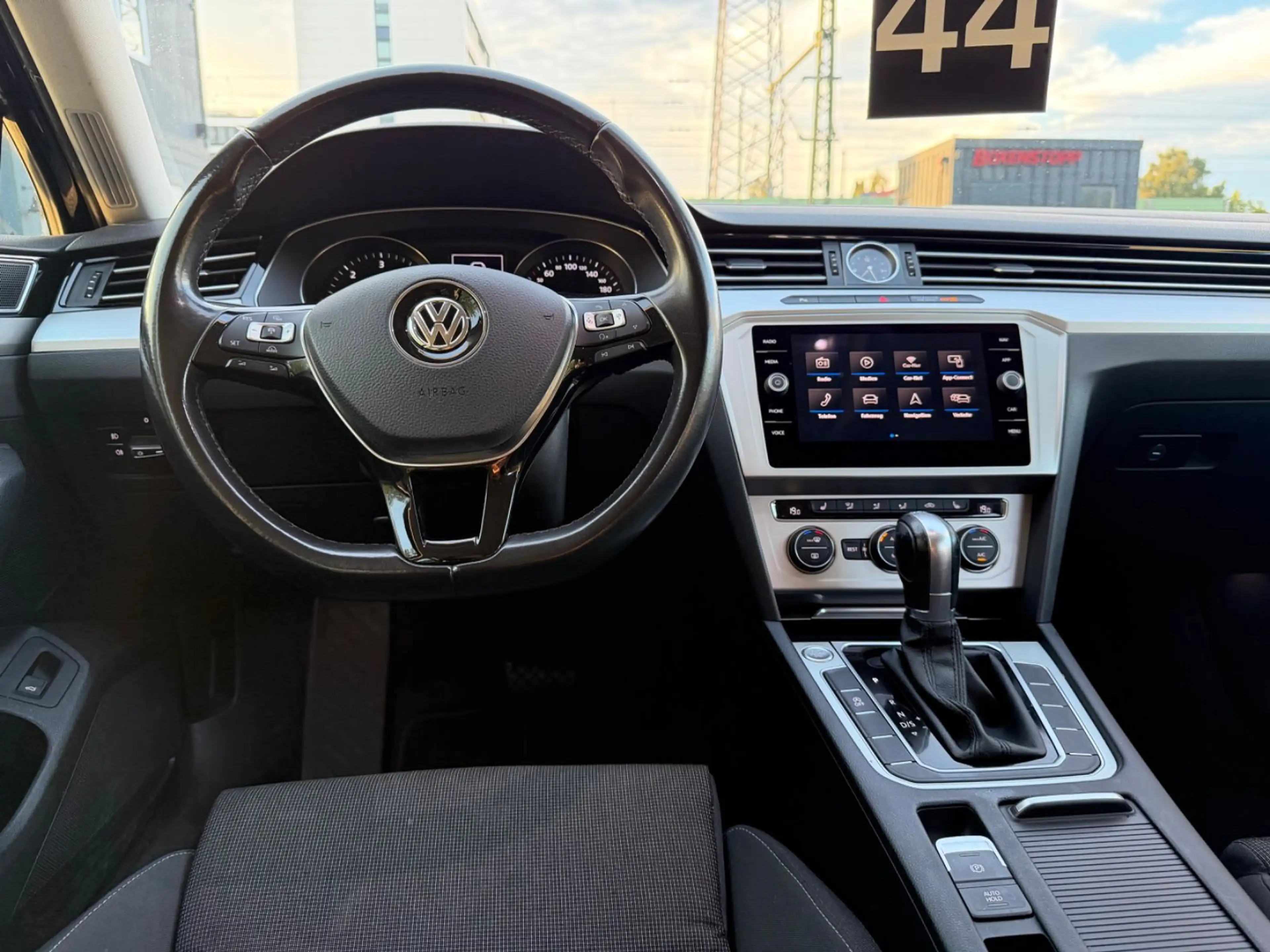 Volkswagen Passat Variant Comfortline NAVI*MASSAGE*ACC*AUT — photo 15