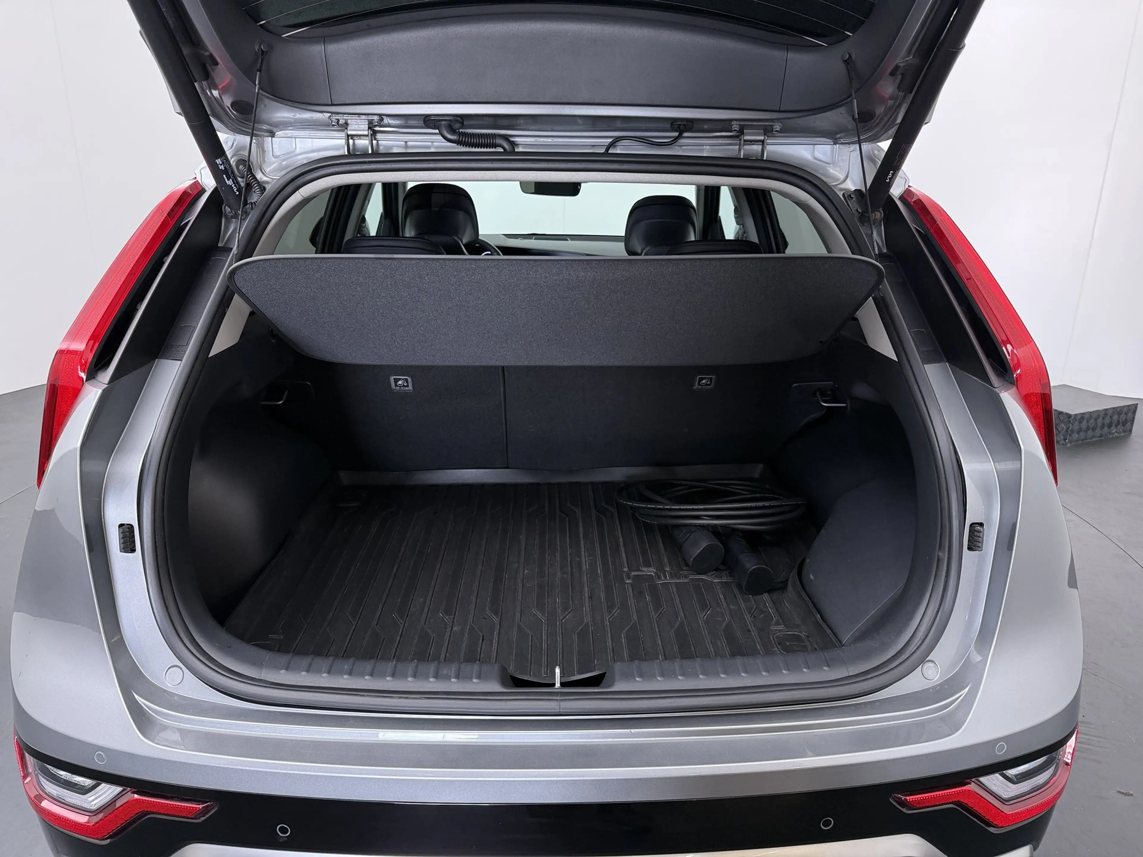 Kia Niro 1.6 GDi PHEV Plug-in Hybrid Launch Edition 183PK - — photo 43