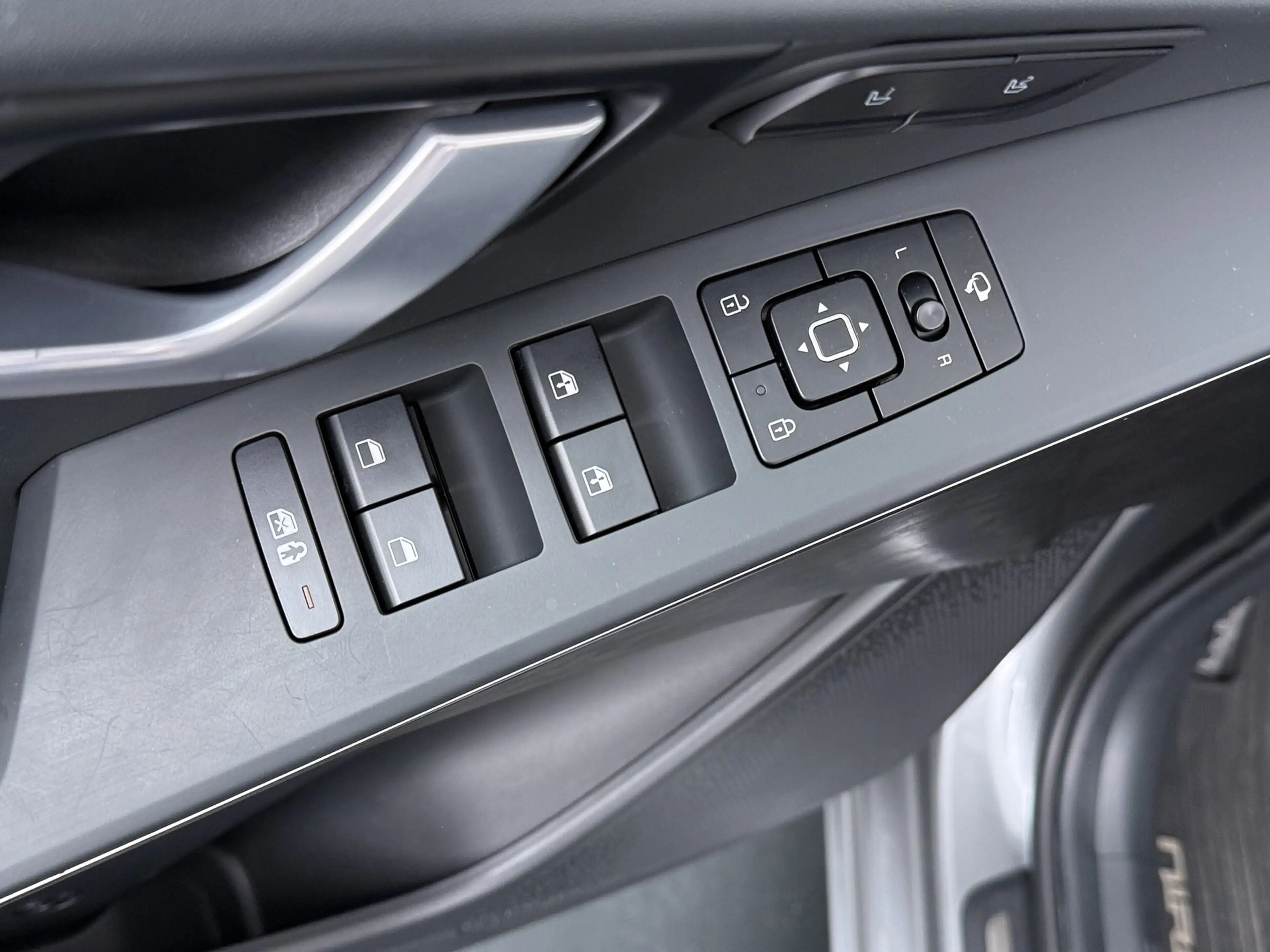Kia Niro 1.6 GDi PHEV Plug-in Hybrid Launch Edition 183PK - — photo 27