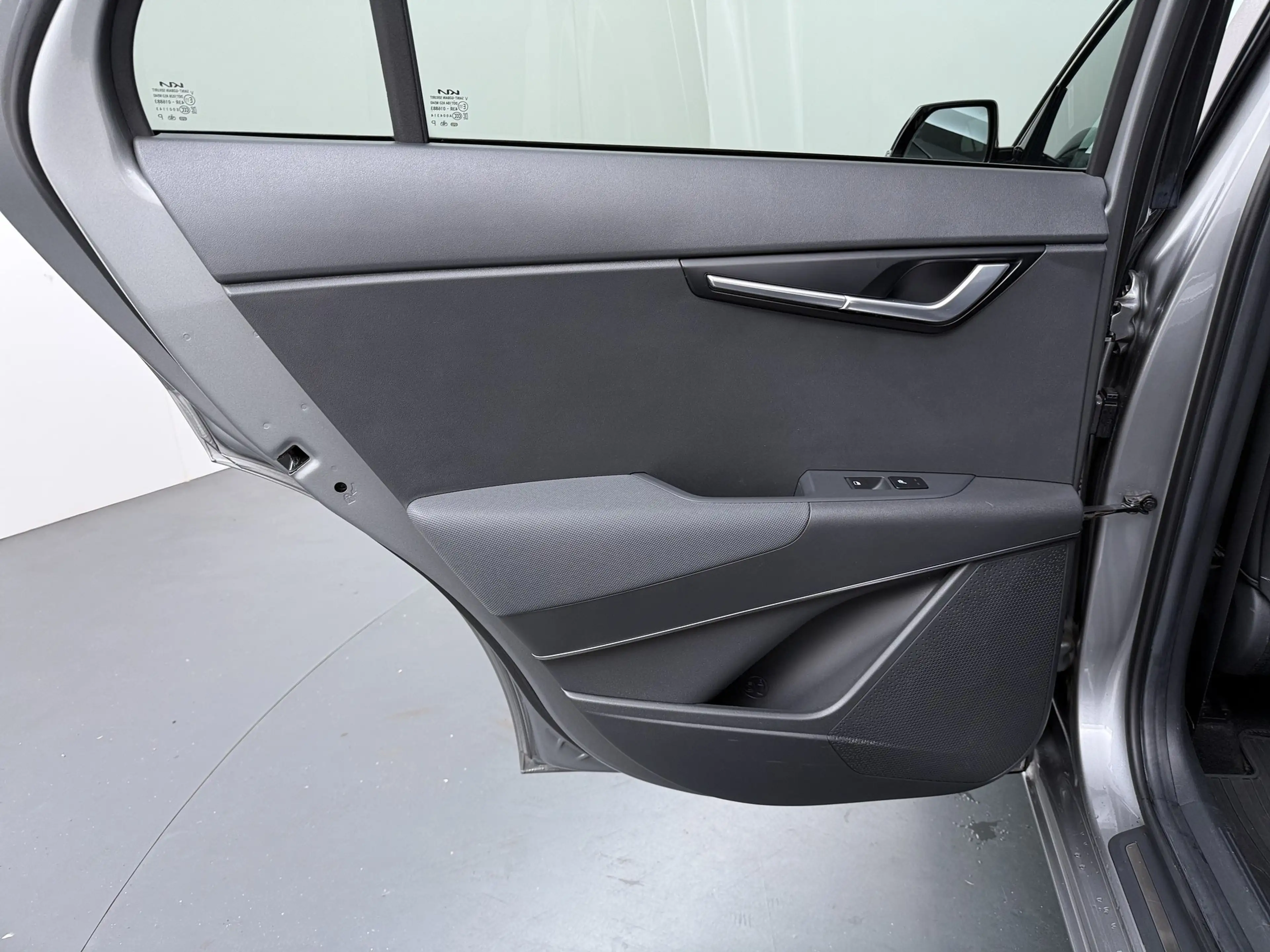 Kia Niro 1.6 GDi PHEV Plug-in Hybrid Launch Edition 183PK - — photo 42