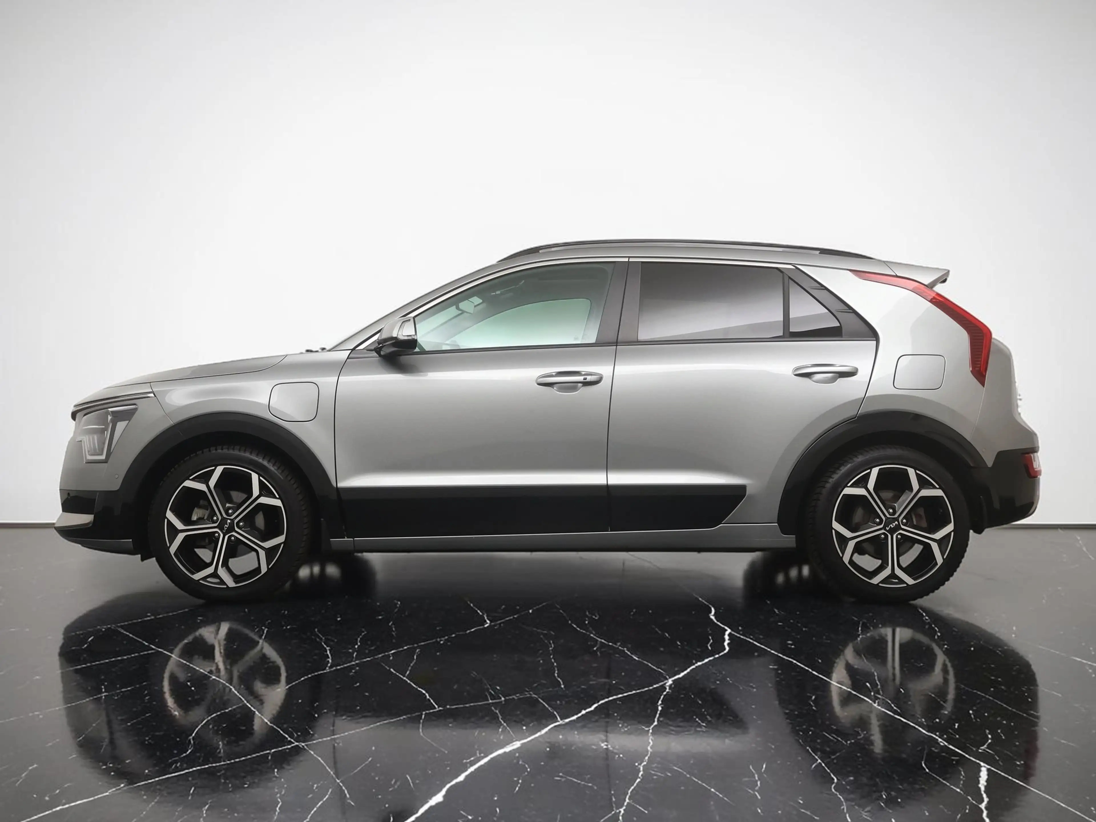 Kia Niro 1.6 GDi PHEV Plug-in Hybrid Launch Edition 183PK - — photo 4