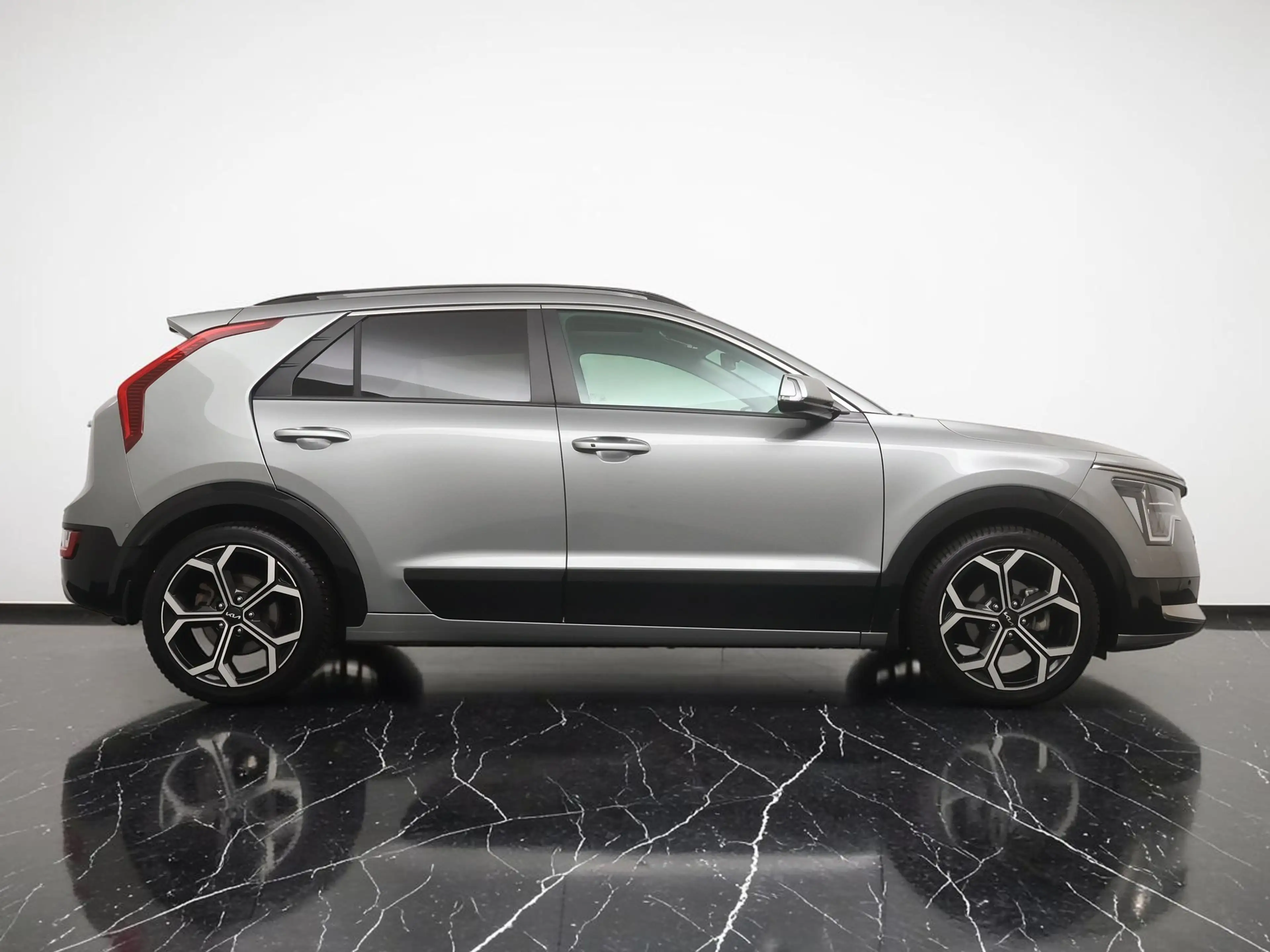 Kia Niro 1.6 GDi PHEV Plug-in Hybrid Launch Edition 183PK - — photo 10