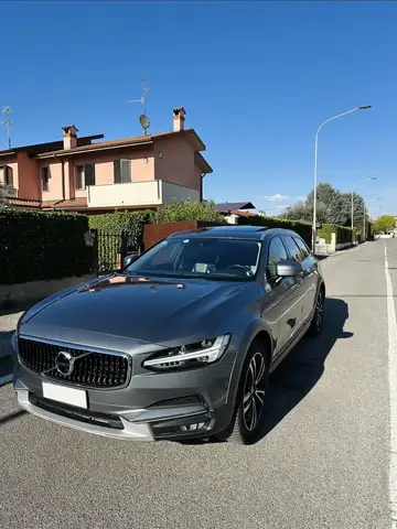Volvo V90 Cross Country