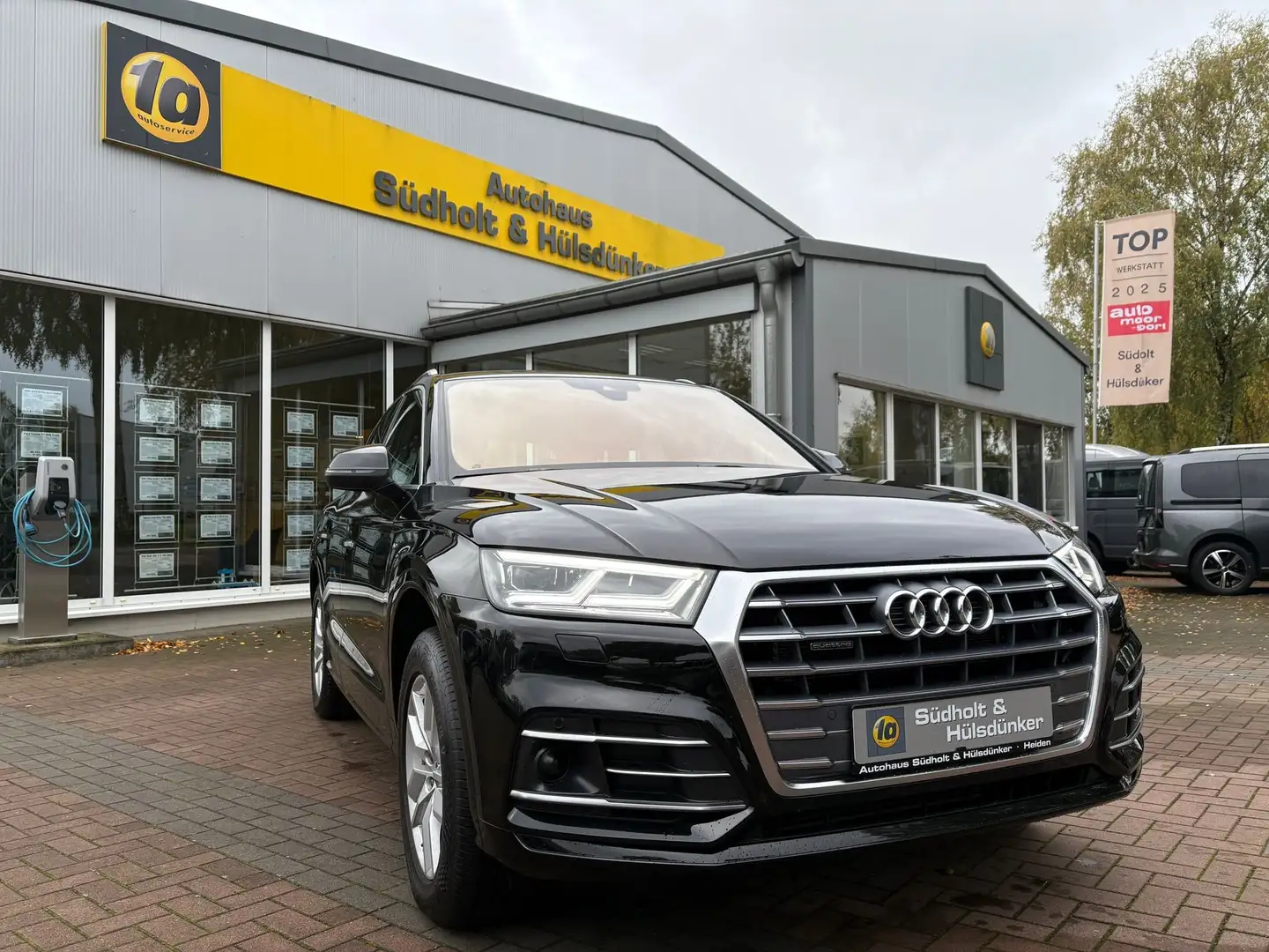 Audi Q5 50 TFSI e quattro sport-AHK-Paket Tour/Stadt/Navi Schwarz - 1