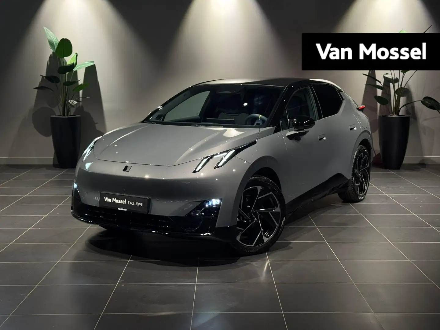 Lynk & Co 02 66kWh More !! NIEUW - NIET INGESCHREVEN !! FULL OP Grau - 1