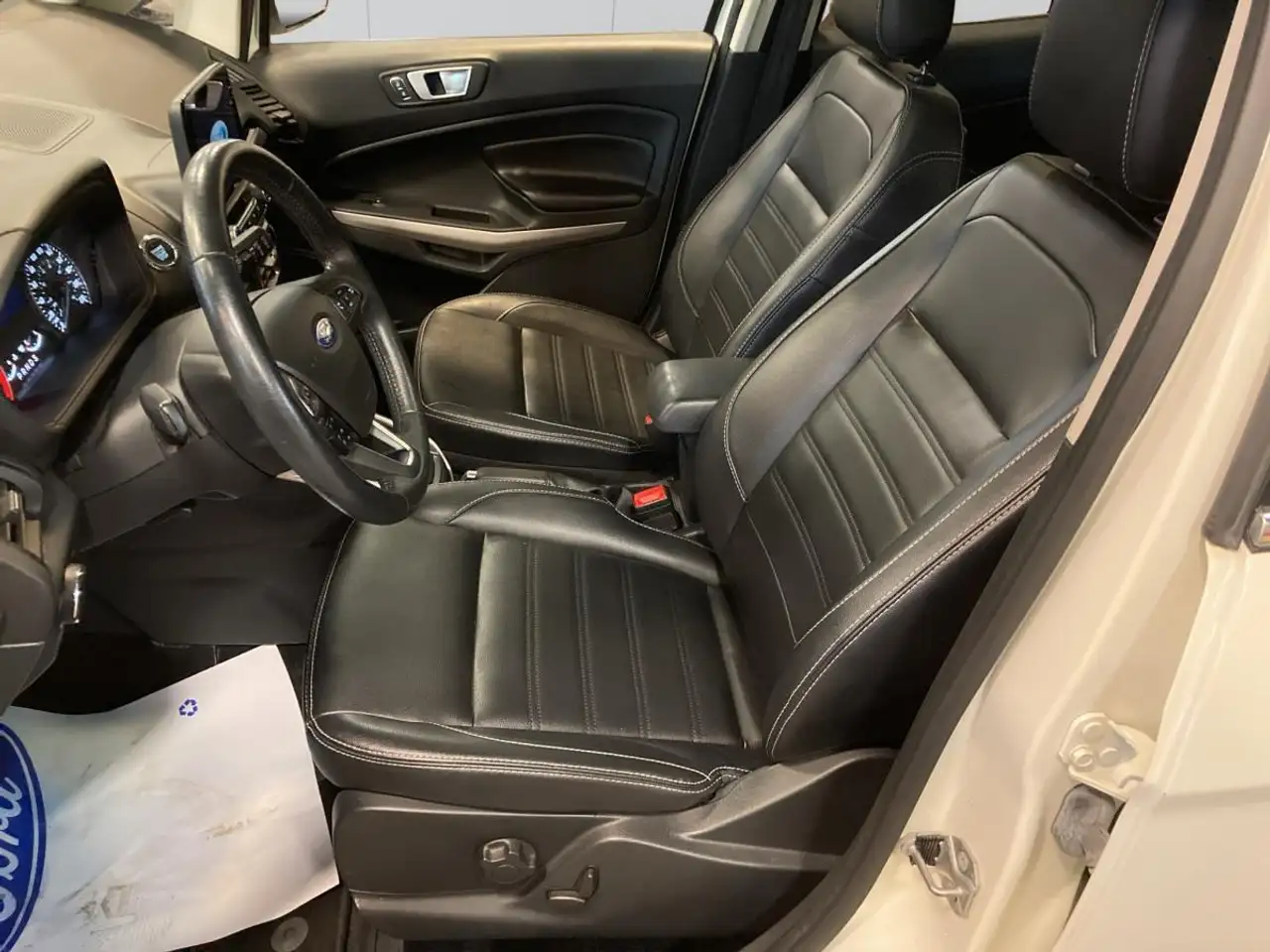 Ford EcoSport снимка Ford EcoSport